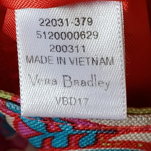Vera Bradley cross body bag. - Picture 11 of 11